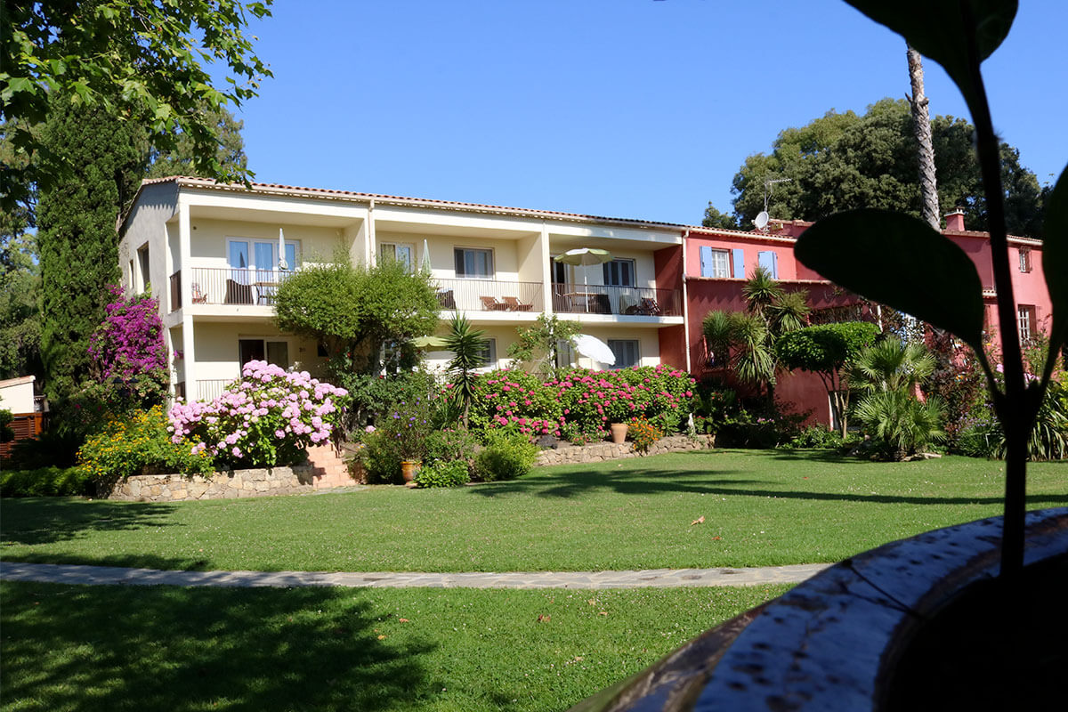 Résidence Le home à Calvi - Location villas + appartements