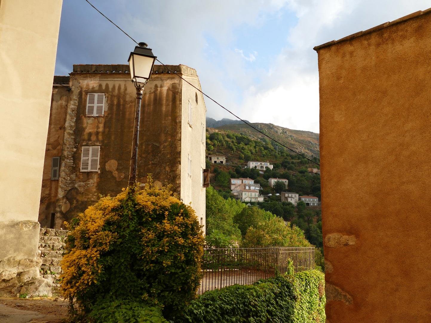 les villages perchés tourisme à calvi