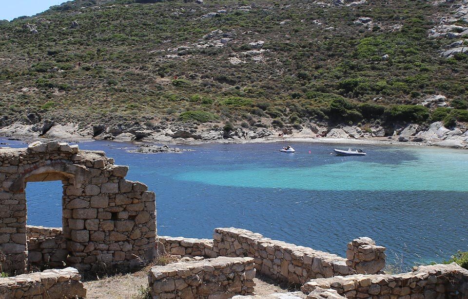 Ruine de la presqu'ile de Revellata