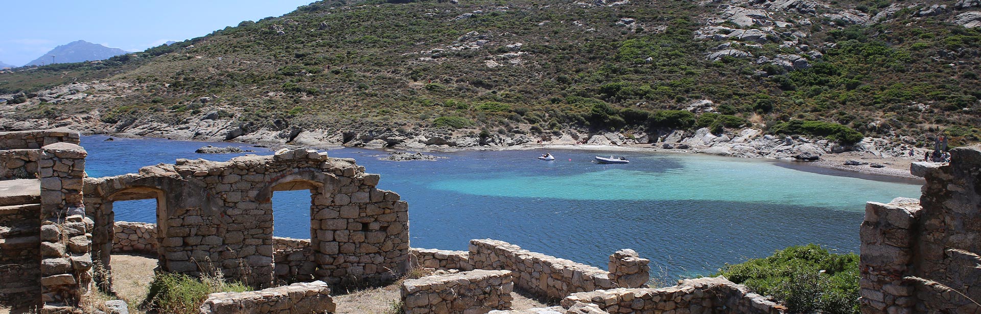 Ruine de la presqu'ile de Revellata